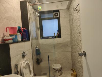 Bathroom Image of 585 Sq.ft 1 BHK Apartment / Flat for sale in Amanora Gold Towers, Hadapsar Pune for Rs. 7400000