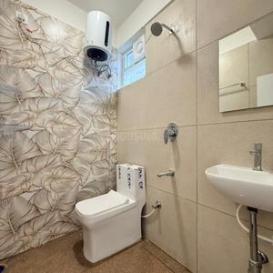 Bathroom Image of 900 Sq.ft 1 BHK Apartment / Flat for rent in Karolan Ka Barh Jaipur for Rs. 20500