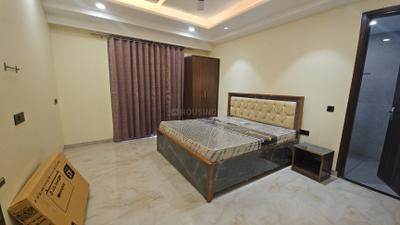 Bedroom Image of 1500 Sq.ft 2 BHK Builder Floor for rent in Sector 54 Gurgaon for Rs. 70000