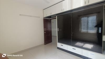 Bedroom Image of 900 Sq.ft 1.5 BHK Apartment / Flat for rent in SJR Blue Waters PH 1, Parappana Agrahara Bengaluru for Rs. 39000