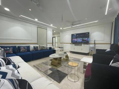Hall Image of 3890 Sq.ft 4 BHK Apartment / Flat for rent in Bodakdev Ahmedabad for Rs. 85000