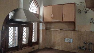 Kitchen Image of 1100 Sq.ft 2 BHK Builder Floor for rent in Sector 15 Gurgaon for Rs. 22000