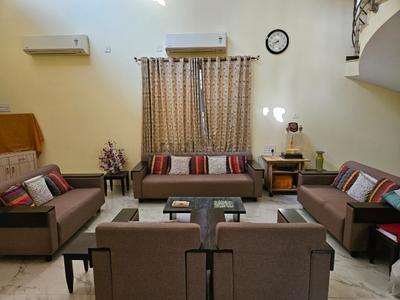 Hall Image of 370 Sq.ft 3 BHK Independent House for sale in Aundh Pune for Rs. 50000000