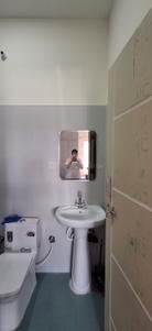 Bathroom Image of 1450 Sq.ft 2 BHK Apartment / Flat for rent in Manduwala Dehradun for Rs. 28000