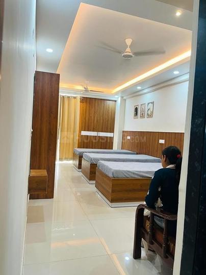 Bedroom Image of SHIFT ME PG in Sector 61, Noida