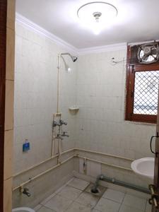 Common Bathroom Image of 2100 Sq.ft 3 BHK Apartment / Flat for sale in Brindawan Garden CGHS, Sector 12 Dwarka New Delhi for Rs. 27000000