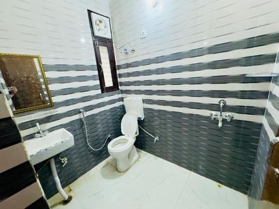 Bathroom Image of Homys pg in DLF Phase 5, Gurgaon
