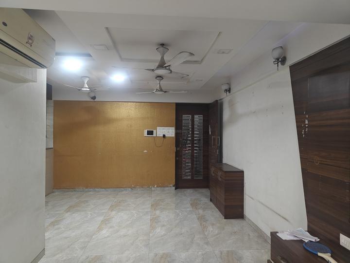 Maruti Radhamit Living Room 1