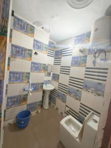 Bathroom Image of Adhiraj co-Living pg in Sector 31, Noida