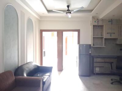 Living Room Image of 1050 Sq.ft 2 BHK Apartment / Flat for sale in Avenue 1, Sector 73 Noida for Rs. 3400000
