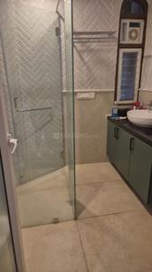 Bathroom Image of 5500 Sq.ft 3 BHK Apartment / Flat for rent in Lavelle Road Bengaluru for Rs. 400000