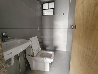 Bathroom Image of 1755 Sq.ft 3 BHK Apartment / Flat for sale in Aristo Anandam, Vaishno Devi Circle Ahmedabad for Rs. 9750000
