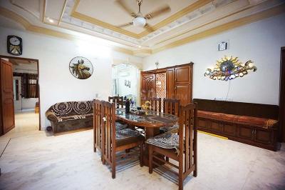 Hall Image of 2790 Sq.ft 4 BHK Apartment / Flat for sale in Navrangpura Ahmedabad for Rs. 18500000