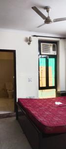 Bedroom Image of 1800 Sq.ft 2 BHK Builder Floor for rent in Sector 41 Noida for Rs. 34000
