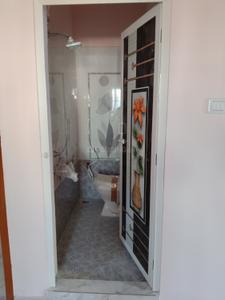 Bathroom Image of 650 Sq.ft 1 BHK Apartment / Flat for rent in First Agraharam Salem for Rs. 7500