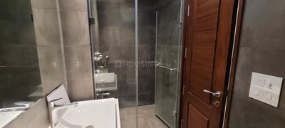 Bathroom Image of 2500 Sq.ft 4 BHK Builder Floor for sale in  Vigyan Vihar RWA, Surajmal Vihar New Delhi for Rs. 47500000