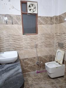 Bathroom Image of 1775 Sq.ft 3 BHK Apartment / Flat for rent in The Lucknow 1090 Apartment, Hazratganj Lucknow for Rs. 42500