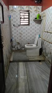 Bathroom Image of 780 Sq.ft 2 BHK Apartment / Flat for sale in Salkia Howrah for Rs. 3600000