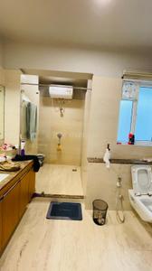 Image of 4100 Sq.ft 4 BHK Apartment / Flat for sale in DLF Riverside, Vyttila, Kochi for Rs. 33000000