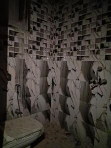 Common Bathroom Image of 900 Sq.ft 2 BHK Apartment / Flat for sale in JMD Vinayaka County, Sector 74 Noida for Rs. 4500000