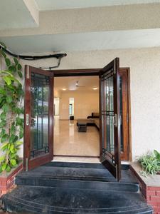 Image of 4100 Sq.ft 4 BHK Apartment / Flat for rent in Halasuru, Bengaluru for Rs. 250000