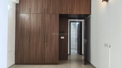 Bedroom Image of 1695 Sq.ft 3.5 BHK Apartment / Flat for rent in Gulshan Ikebana, Sector 143 Noida for Rs. 42000