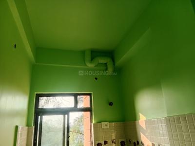Bathroom Image of 635 Sq.ft 2 BHK Apartment / Flat for rent in Imperial Riddhi Siddhi, Joka Kolkata for Rs. 12500