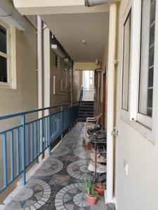 Bathroom Image of 550 Sq.ft 1 BHK Apartment / Flat for rent in Halasuru Bengaluru for Rs. 25000