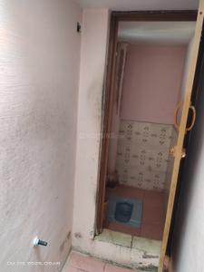 Bathroom Image of 600 Sq.ft 2 BHK Independent House for rent in Sathagalli Layout Mysore for Rs. 9000