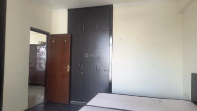 Bedroom Image of 949 Sq.ft 2 BHK Apartment / Flat for rent in Gardenia Glory, Sector 46 Noida for Rs. 38000