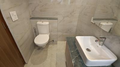 Image of 2000 Sq.ft 3 BHK Builder Floor for rent in Uday Park, New Delhi for Rs. 130000