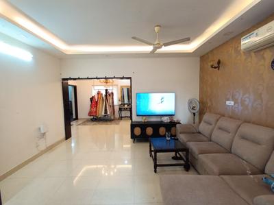 Hall Image of 1750 Sq.ft 3.5 BHK Apartment / Flat for sale in DDA Sector C Pocket 8, Vasant Kunj New Delhi for Rs. 40000000