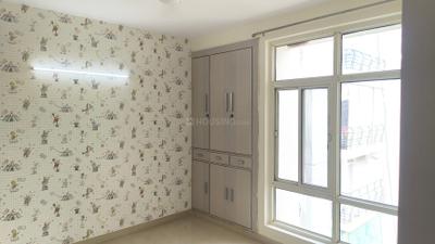 Bedroom Image of 1600 Sq.ft 3 BHK Apartment / Flat for rent in Grand Omaxe, Sector 93B Noida for Rs. 43000