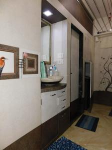 Bedroom Image of 1300 Sq.ft 2 BHK Apartment / Flat for rent in Worli Mumbai for Rs. 175000