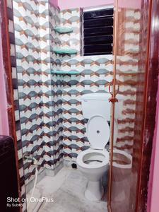 Bathroom Image of 852 Sq.ft 2 BHK Apartment / Flat for sale in Picnic Garden Kolkata for Rs. 3200000