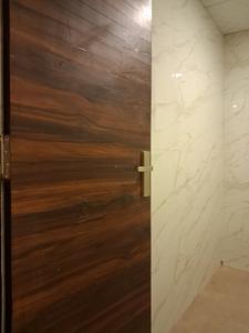 Common Bathroom Image of 1100 Sq.ft 2 BHK Apartment / Flat for sale in Trinity Provica Dream Valley, Sector 72 Noida for Rs. 5400000