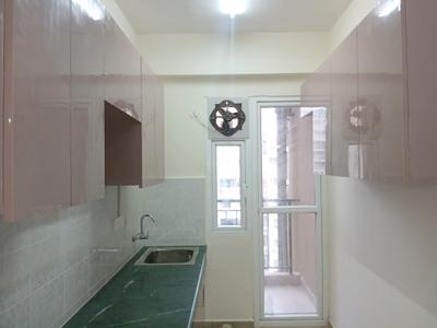 Kitchen Image of 650 Sq.ft 3 BHK Apartment / Flat for sale in Suncity Avenue 102, Sector 102 Gurgaon for Rs. 7700000