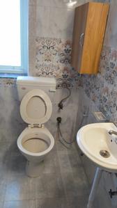 Image of 1000 Sq.ft 2 BHK Apartment / Flat for rent in Karishma Apartment, Patparganj, New Delhi for Rs. 34000
