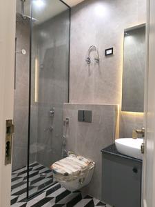 Common Bathroom One Image of 2520 Sq.ft 5 BHK Builder Floor for sale in Indirapuram Ghaziabad for Rs. 35000000