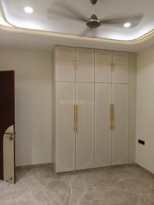 Bedroom Image of 1800 Sq.ft 3 BHK Builder Floor for sale in Paschim Vihar New Delhi for Rs. 34000000