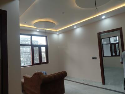 Living Room Image of 3100 Sq.ft 3 BHK Builder Floor for rent in Sector 46 Noida for Rs. 70000