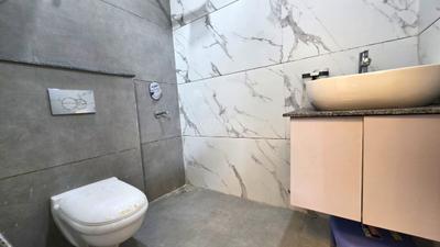 Bathroom Image of 1200 Sq.ft 2 BHK Apartment / Flat for sale in Sector 38 Chandigarh for Rs. 19000000