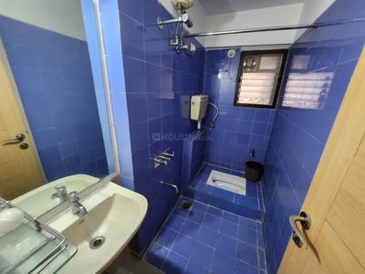 Bathroom Image of 1200 Sq.ft 2 BHK Apartment / Flat for rent in Kanakia Niharika, Thane West Thane for Rs. 50000