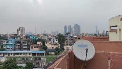 Image of 990 Sq.ft 2 BHK Apartment / Flat for rent in VIP Nagar, Kolkata for Rs. 20000