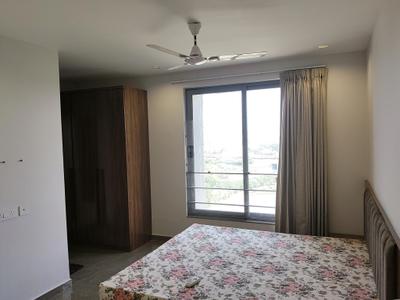 Bedroom Image of 1172 Sq.ft 3.5 BHK Apartment / Flat for rent in Malabar Exotica, Vaishno Devi Circle Ahmedabad for Rs. 43000