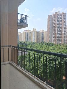 Living Room Image of 950 Sq.ft 2 BHK Apartment / Flat for sale in Amrapali Zodiac, Sector 120 Noida for Rs. 8900000