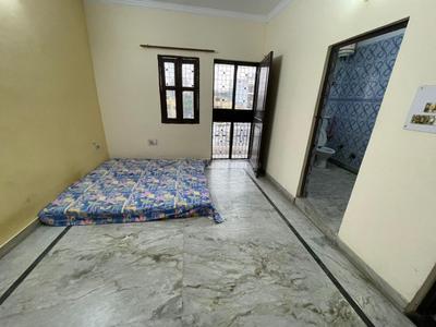 Bedroom Image of 1200 Sq.ft 2 BHK Independent House for rent in Sector 19 Noida for Rs. 26000