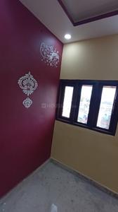 Bedroom Image of 669 Sq.ft 3 BHK Builder Floor for rent in Shakti Nagar New Delhi for Rs. 15000