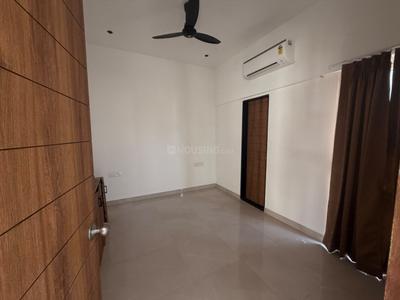 Bedroom Image of 1800 Sq.ft 4 BHK Apartment / Flat for rent in Darode Blossom Bouleward, Koregaon Park Pune for Rs. 150000