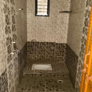 Bathroom Image of 700 Sq.ft 1 BHK Independent House for rent in Dehu Road Cantonment Pune for Rs. 8000